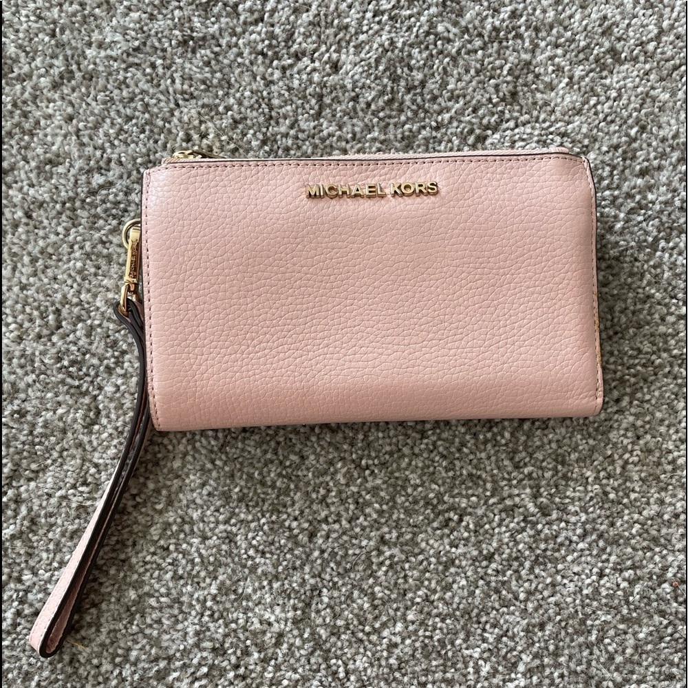 Micheal kors wallet